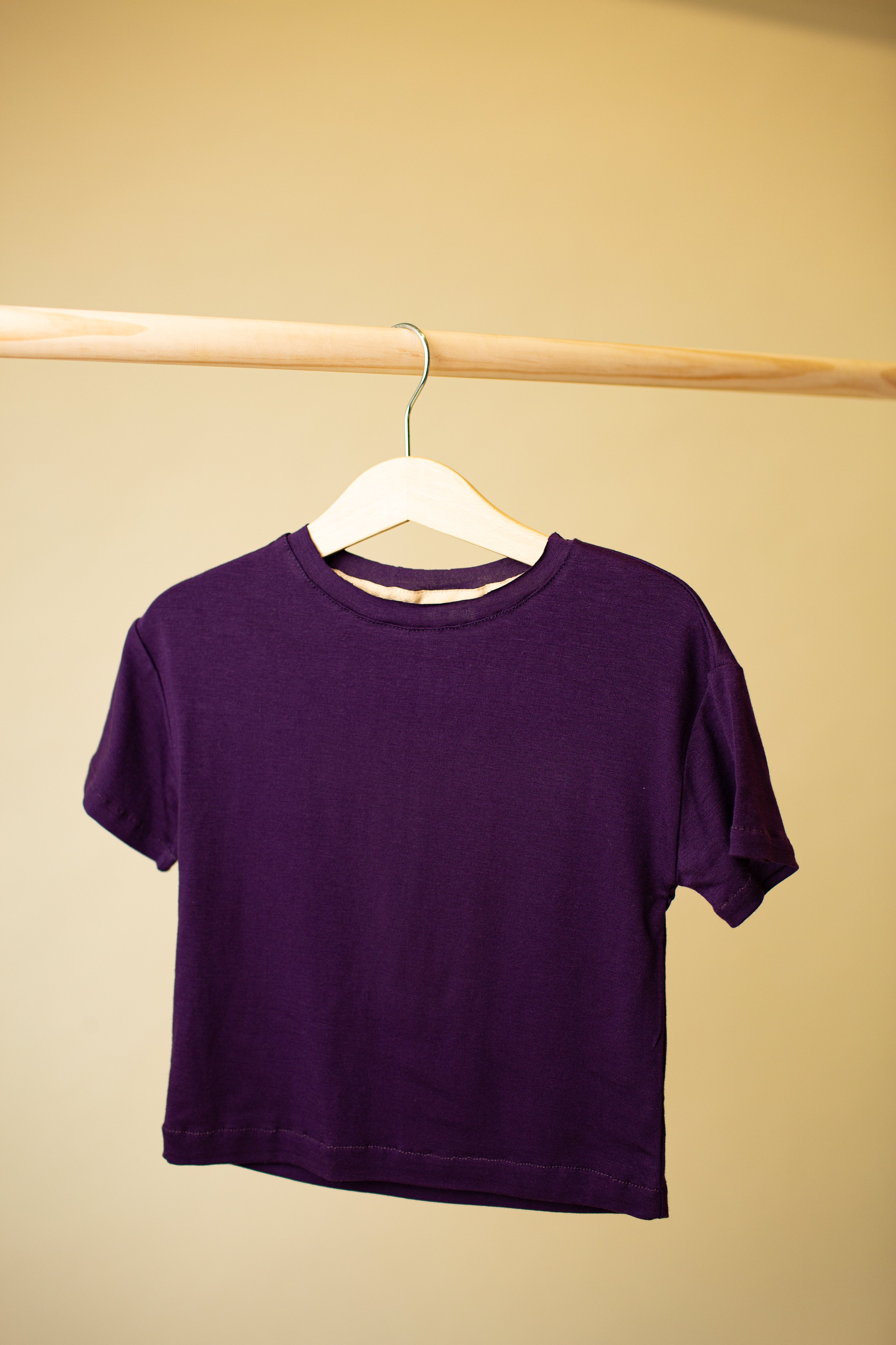 Violetas krāsas T-krekls