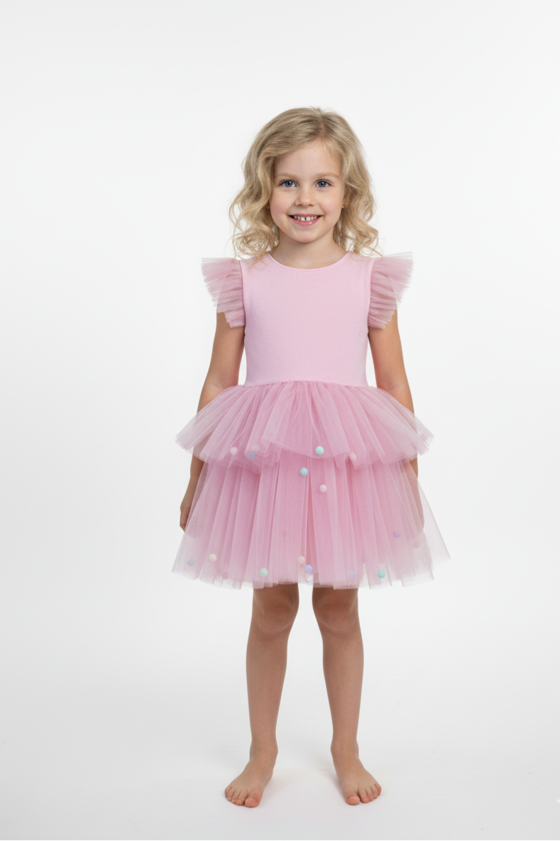 Elizabete ar bumbiņām